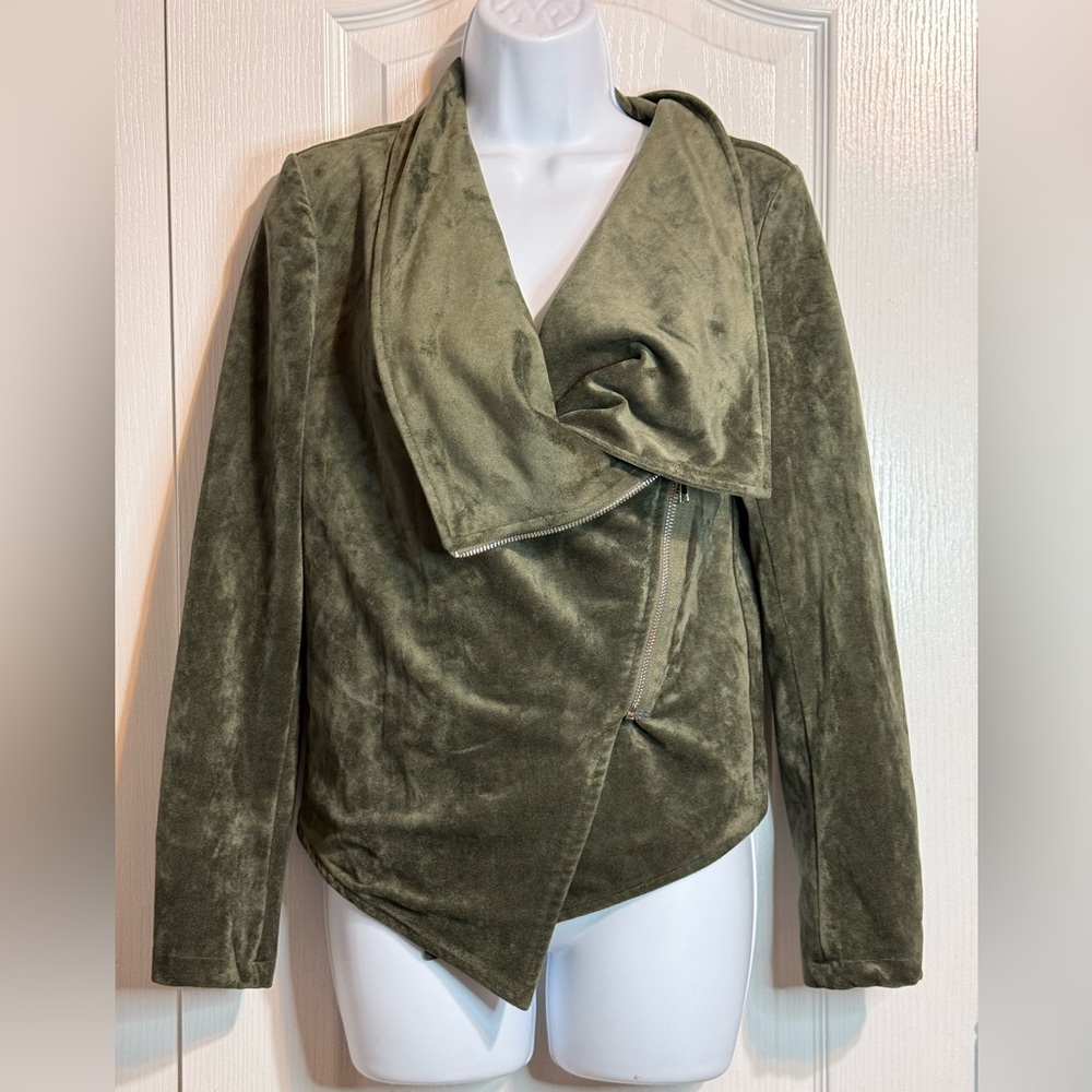 Lulus Wild‎ at Heart Olive Green Vegan Suede Moto Jacket 🫒✨ - Picture 4 of 8